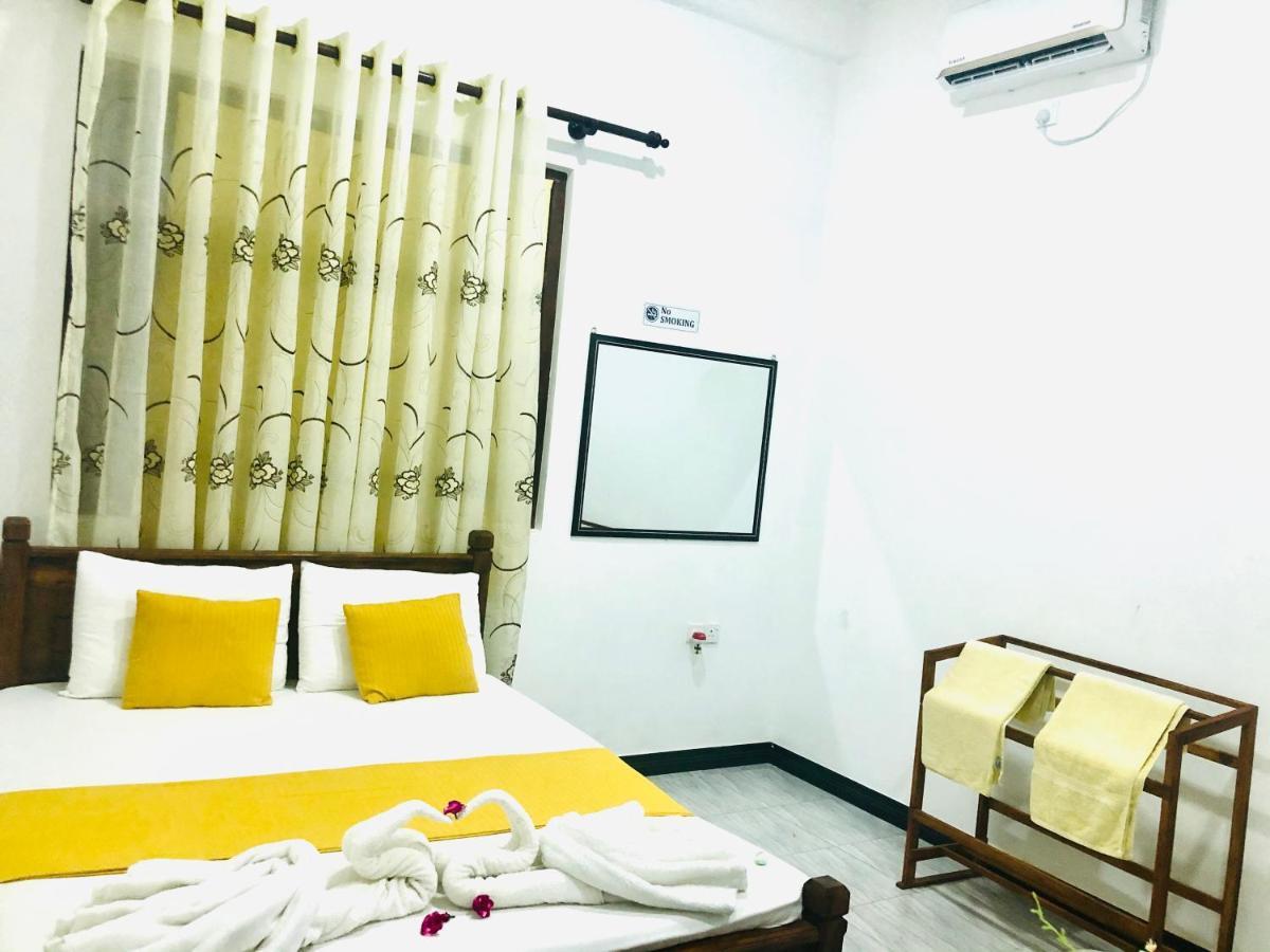Freedom Inn Negombo Extérieur photo
